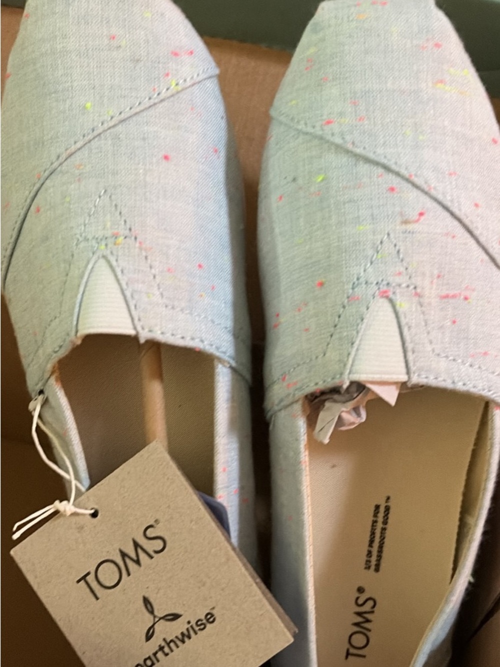 Tom's women 6.5 NIB